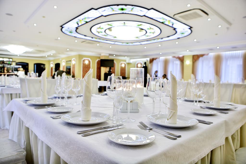 Slava Hotel Zaporizhia Kültér fotó