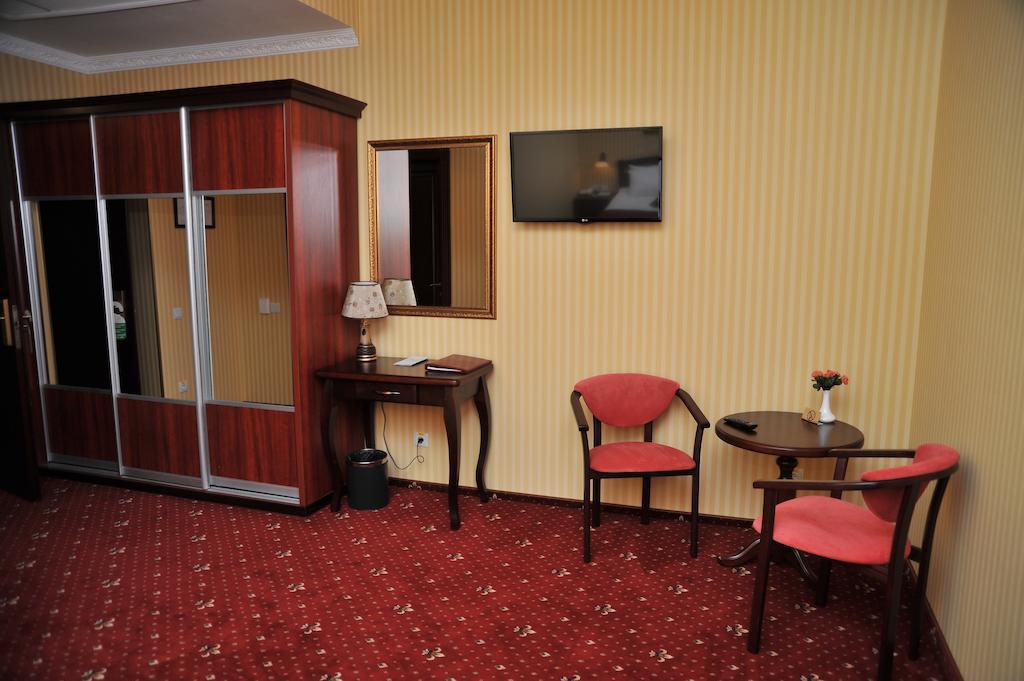 Slava Hotel Zaporizhia Szoba fotó