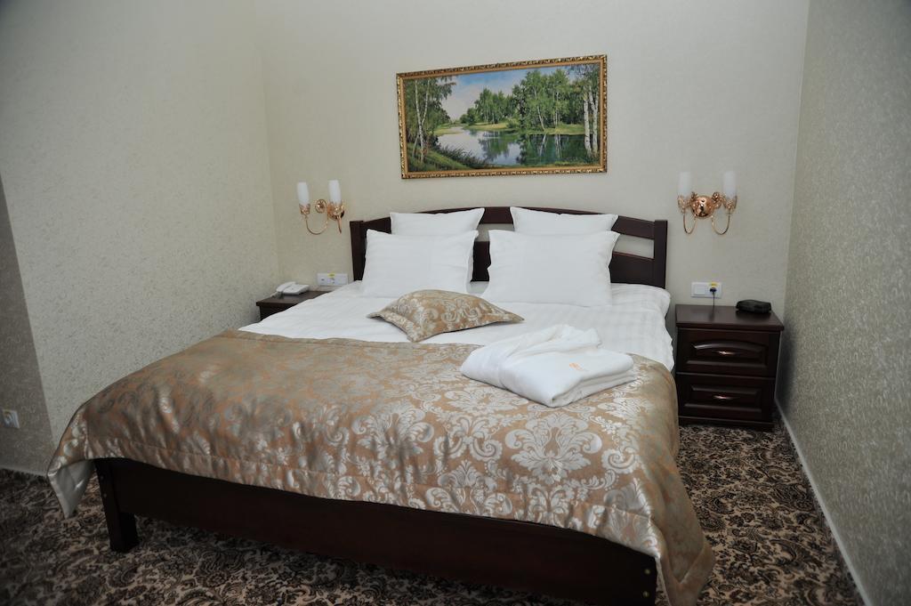 Slava Hotel Zaporizhia Szoba fotó