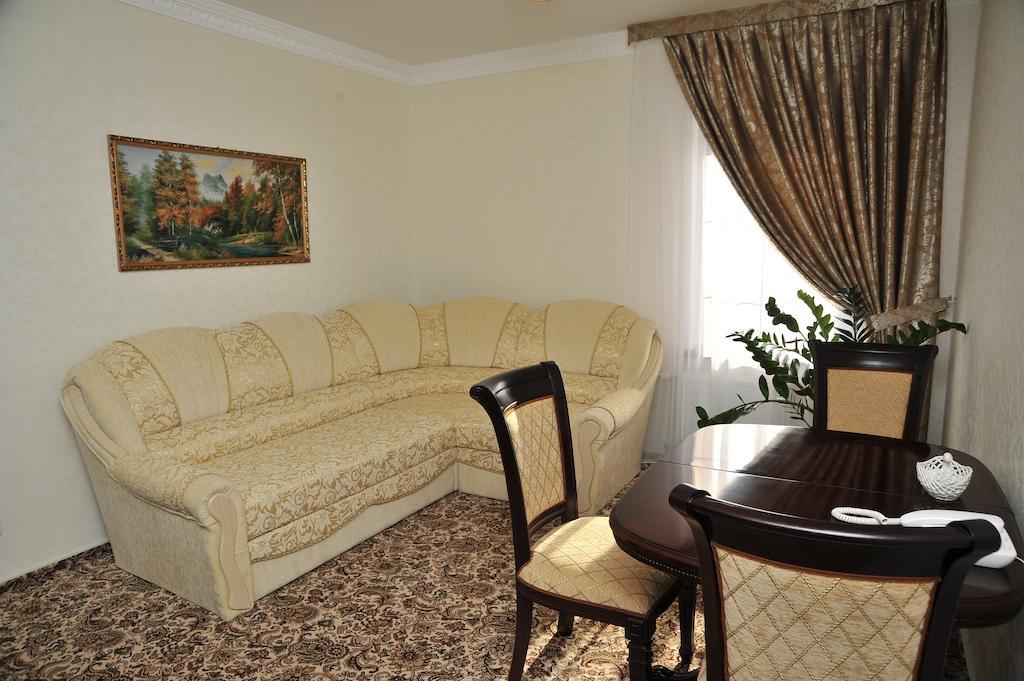Slava Hotel Zaporizhia Szoba fotó